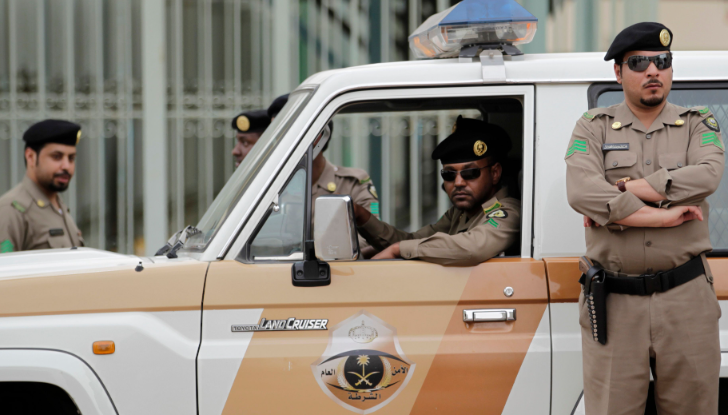 الشرطة السلطانية العمانية تأشيرات